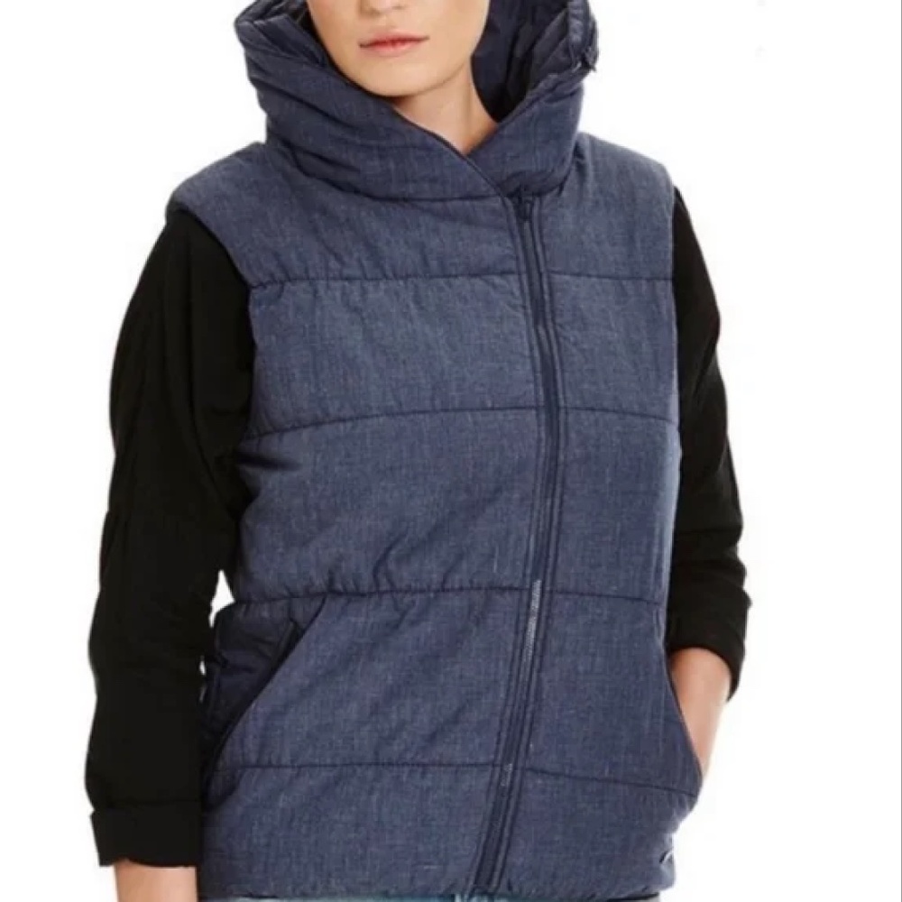 BENCH Vest